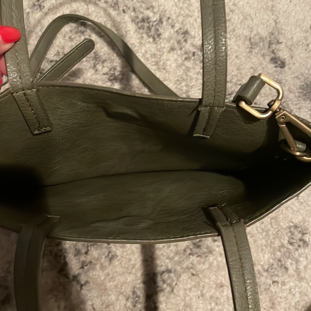 Satchel - Picture 3 of 4